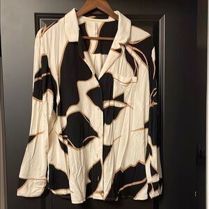 Like new!  soma Cool Nights Sleep shirt